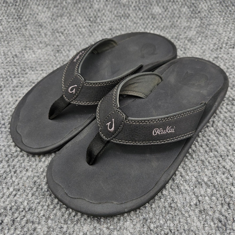 OluKai (Men's 9) Black Sandals Ohana Thong Flip Flops Beach Comfort Slip On